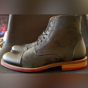 Men’s Black Floral Taft Boots Size 40 EU